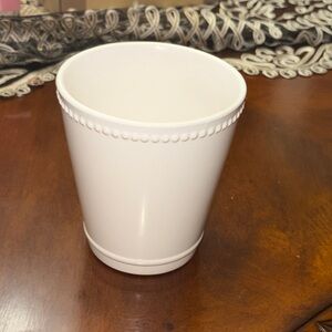 Stylish White Ceramic Pot